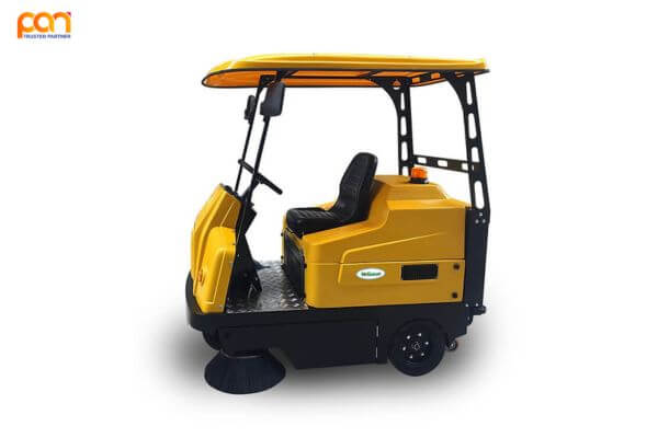 Xe quét rác ngồi lái